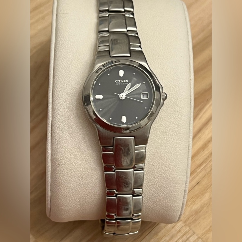 Citizen Eco-Drive Ladies Watch Black Dial WR100 Date Window Stainless Bracelet